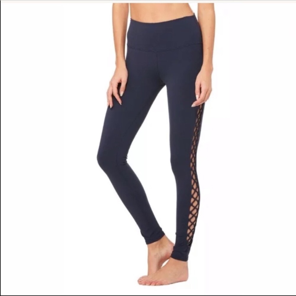 ALO YOGA RICH NAVY INTERLACE LEGGING SIZE MEDIUM
